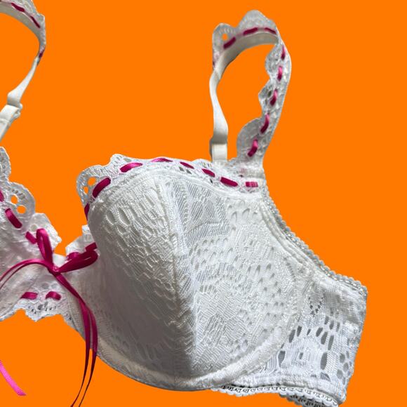 00's vintage white floral lace coquette fairy y2k bra 34C victoria's secret - Picture 7 of 7